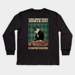 Time spent with books and cats is never wasted Cat Lovers Kids Long Sleeve T-Shirt